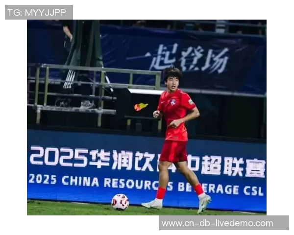 中国足球留洋新机遇：年轻球员如何在海外赛场崭露头角